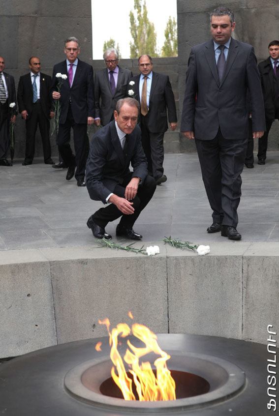 images/stories/paris-mayor-26-10-2011.jpg